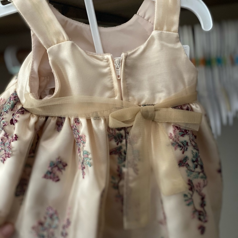 Dress - Picture 2 of 2